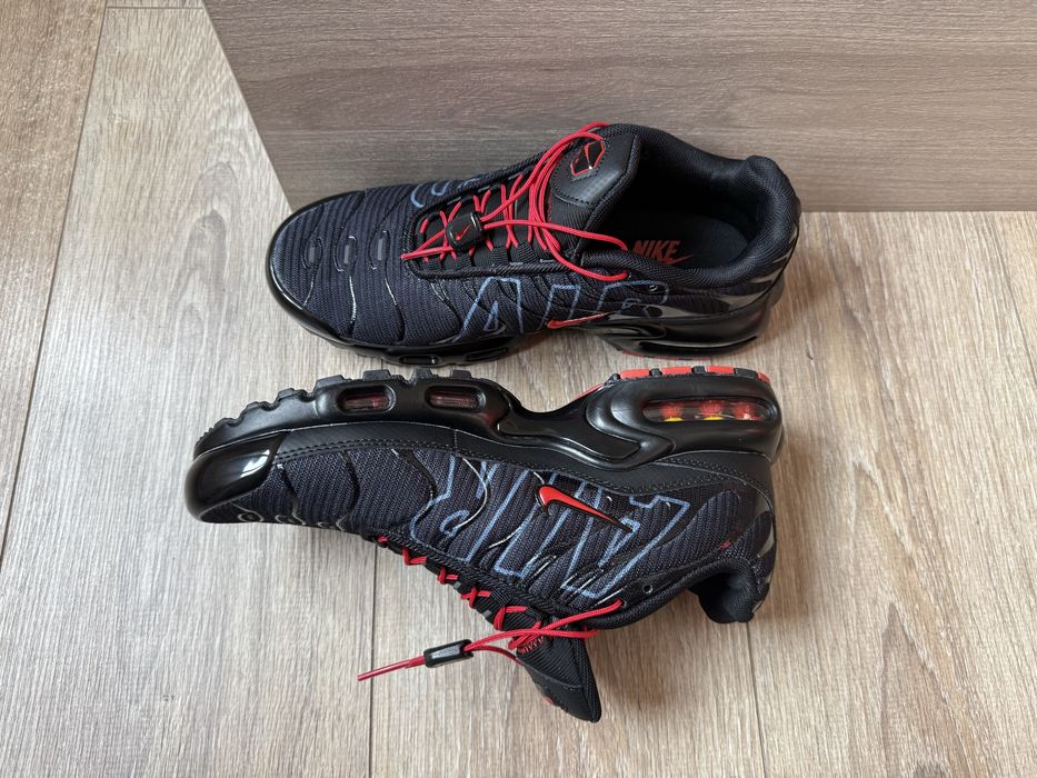 Nike Air Max Plus TN Tuned Air Black Red