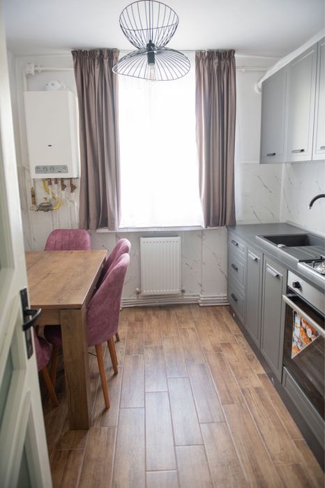 Inchiriez apartament in regim hotelier zona mall