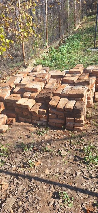 Vând cărămidă veche din demolari ,curățată . Am in jur de 1000bucati