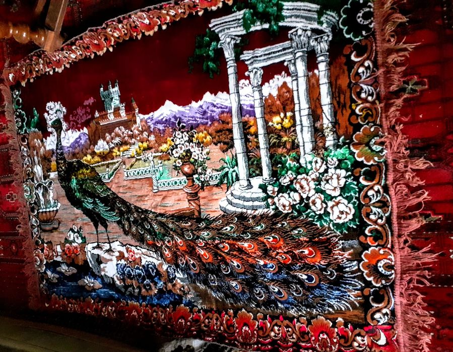 Carpeta autentica cu paun NOUA