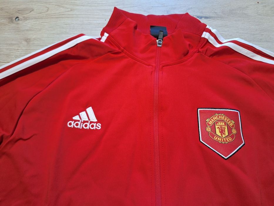 Футболен анцунг на Манчестър Юнайтед цял цип !