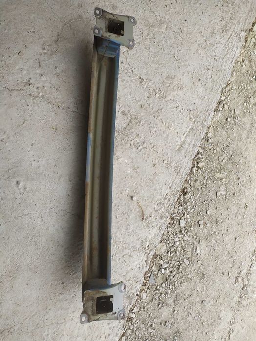 Греда под задната броня за Шкода Октавия 3 комби.