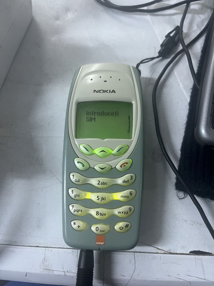 Vand Nokia 3410. Functional