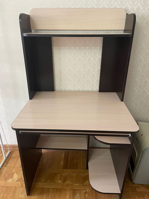 Стол компьютерный