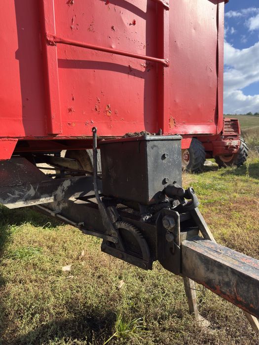 Remorca 6.5 tone basculabila