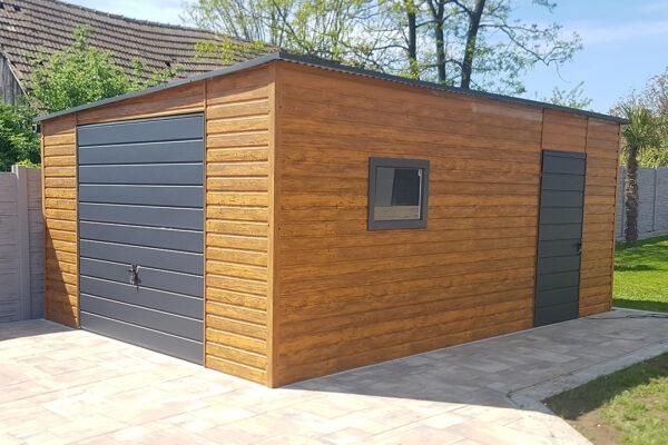 Garaj pe structura metalica