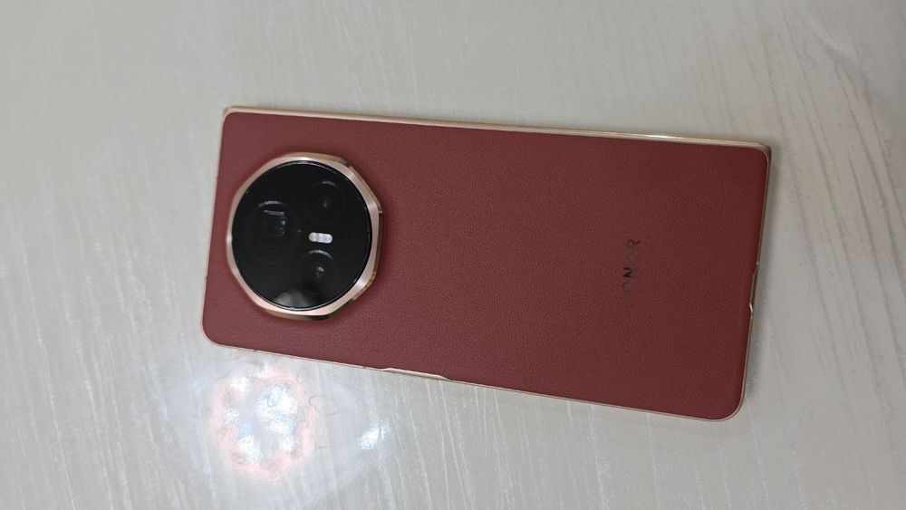 Honor magic V3 16/1Tb Мощный Флагман