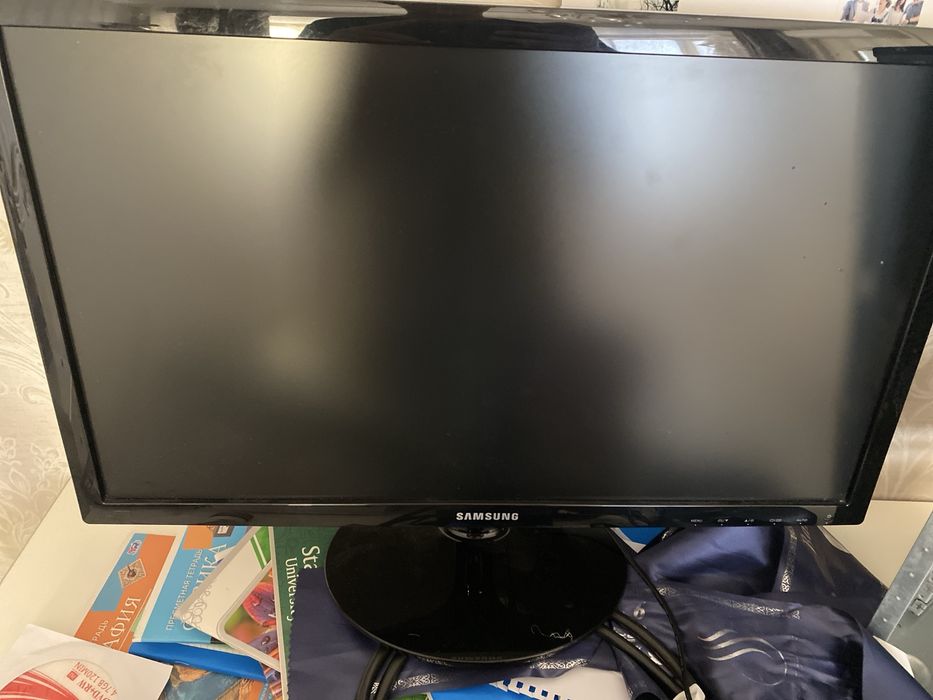 Компютер 1050   i5 4460 и монитор и клава и мышка