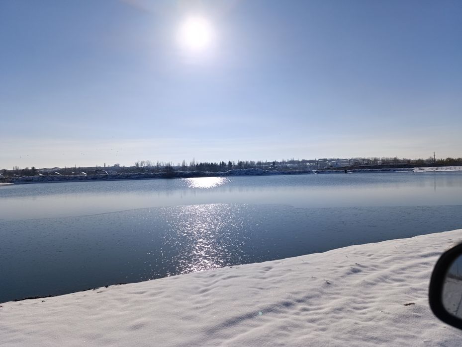 4 гектара вдоль реки на Ташморе.