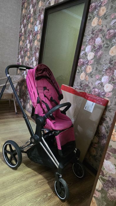Cybex Priam 3 Platinum в хорошем состоянии коробка документы