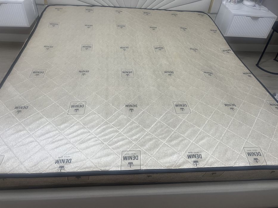 Продам матрац в отличном состоянии.