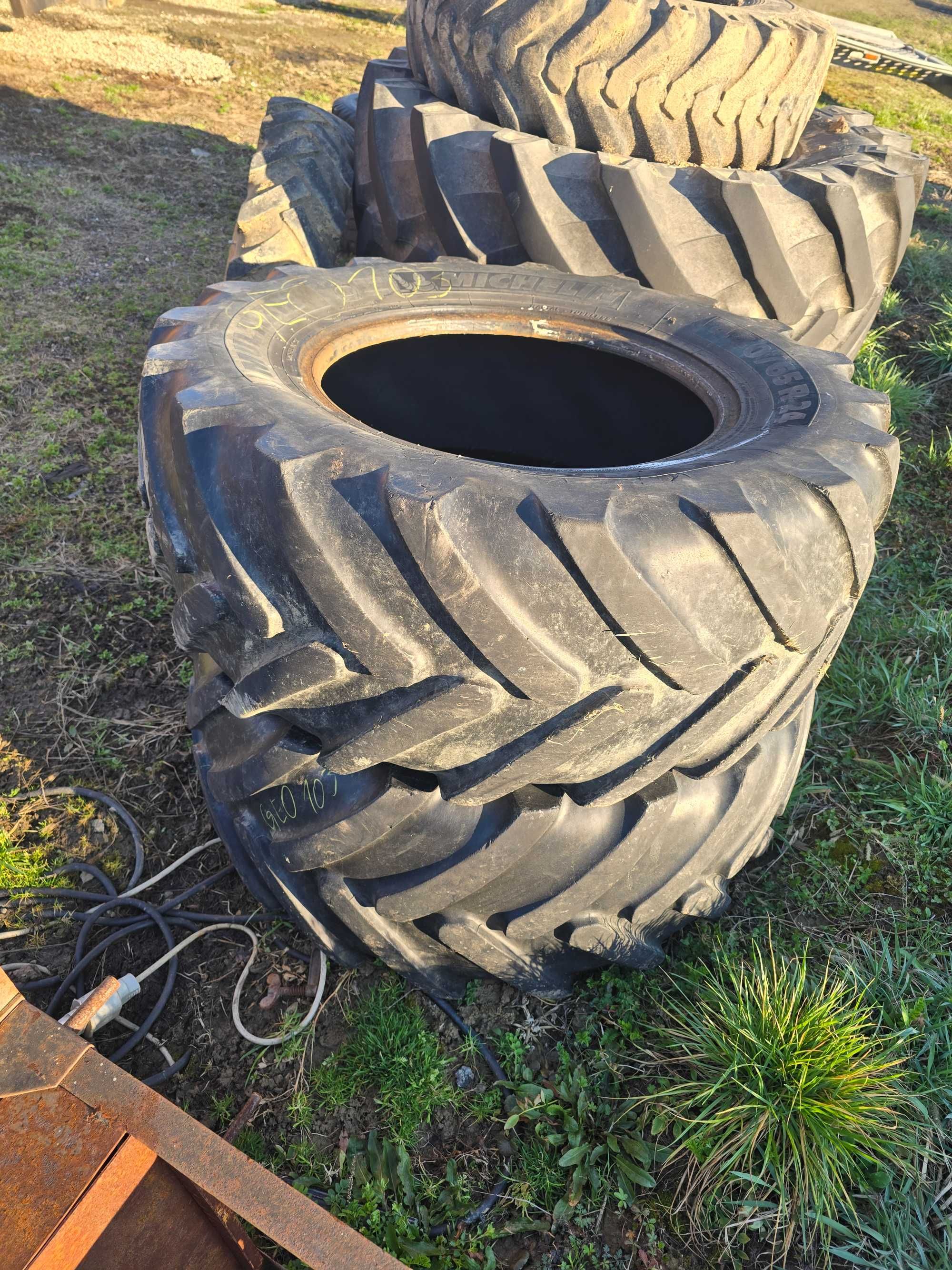 Anvelope tractor 440 65 r24 anvelope agricole 2 bucati 400 lei