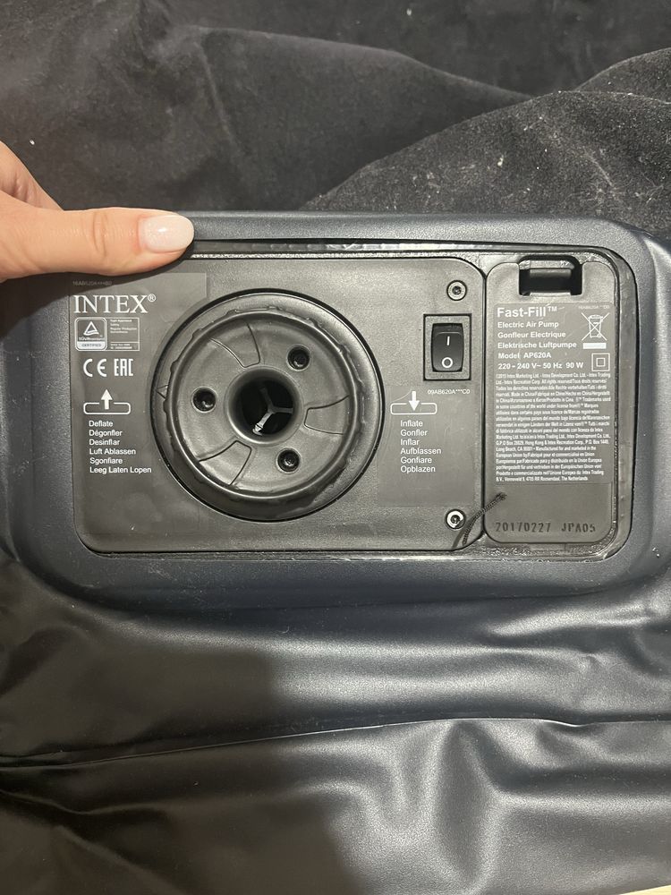 Saltea gonflabilă electrică INTEX