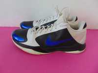 Nike Kobe V 5 ID White Blue номер 45 Оригинални кецове