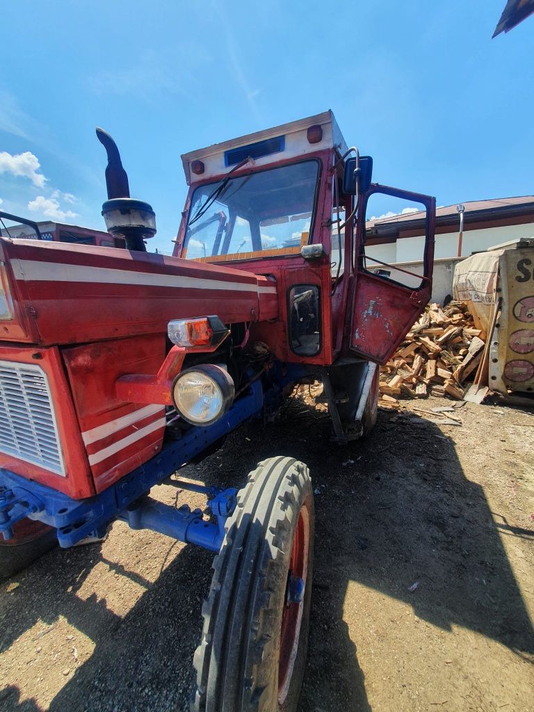 Tractor 650 pornește la cheie starea bună de funcționare!