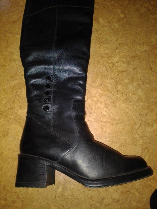 Продам сапоги женские