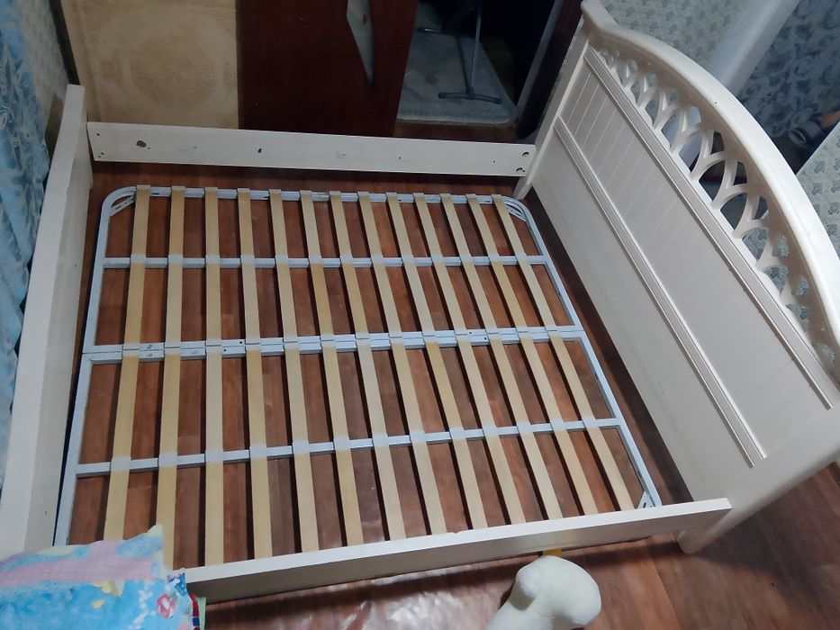 Продам большую кровать