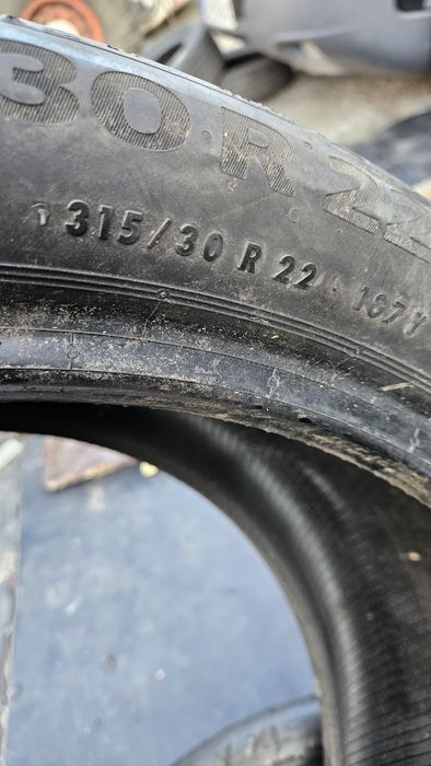 Гуми спорт пакет 315 30 22 и 275 35 22