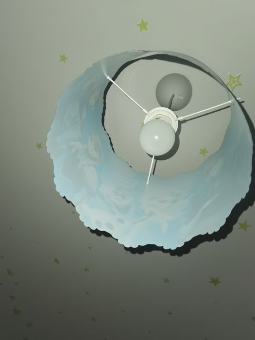 Lustra pt camera copii