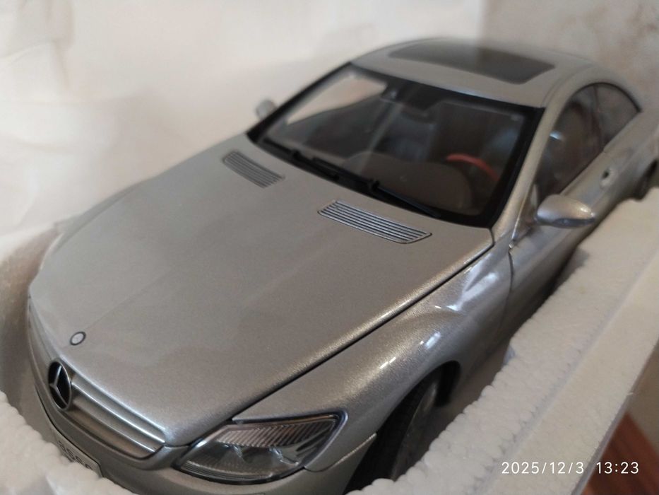1:18 Mercedes-Benz CL Class C216 Autoart Millennium