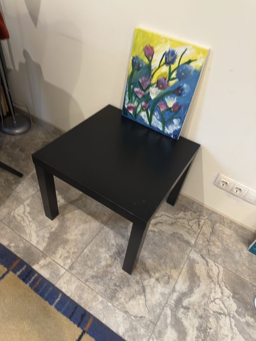 Подарявам ъглов диван и две масички