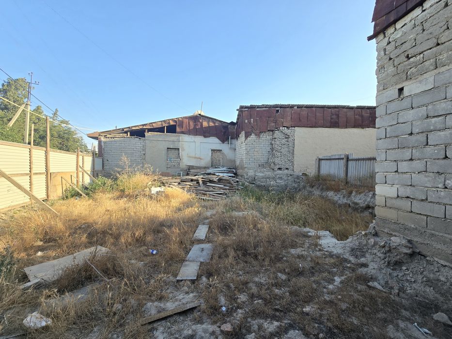 Срочно центр Самарканда 2.5-соток 140000 уе