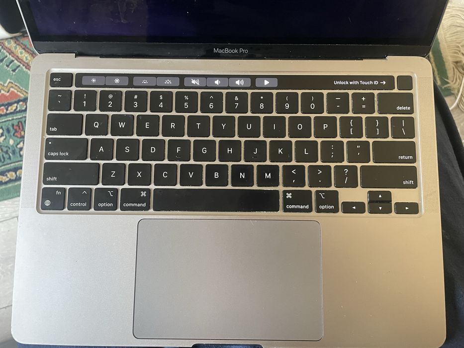 vand macbook pro m1 cu display defect