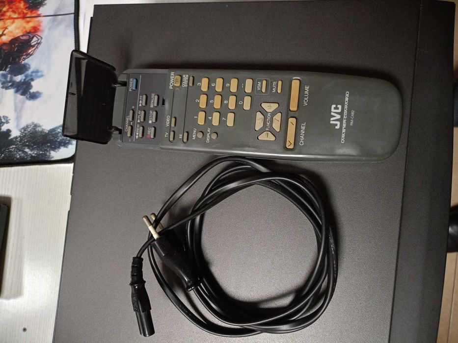 Продавам видео JVC