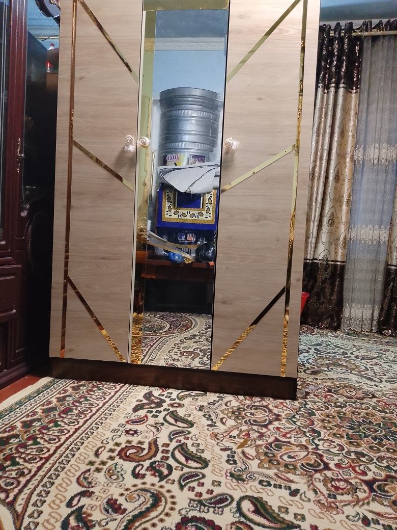 Шкаф ва купе сотилади