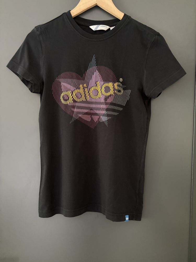 Tricou original Adidas  - marime S/M - impecabil
