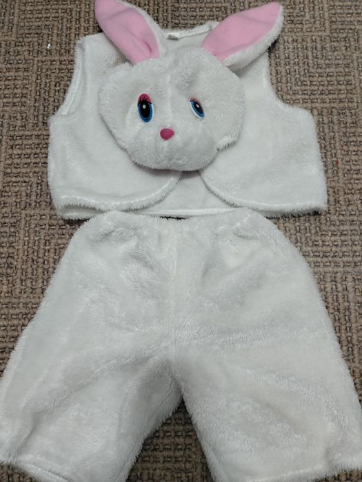 Продается костюм зайчика