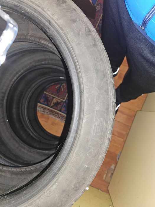 Anvelope Iarna M+S 235/45/R18