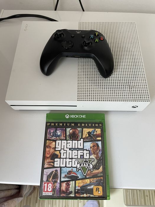 Xbox One S + GTA 5