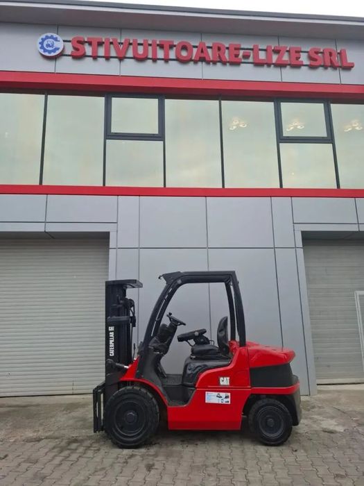 Caterpillar DP30N, CATARG TRIPLEX Motostivuitor Caterpillar DP30N, 3 tone, An 2012, Catarg triplex