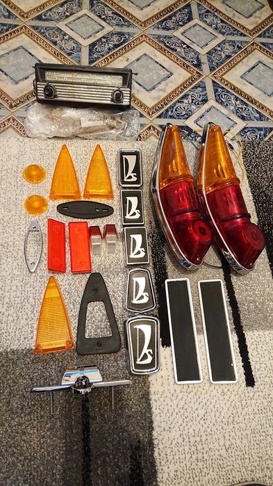 Емблеми и стопове лада москвич