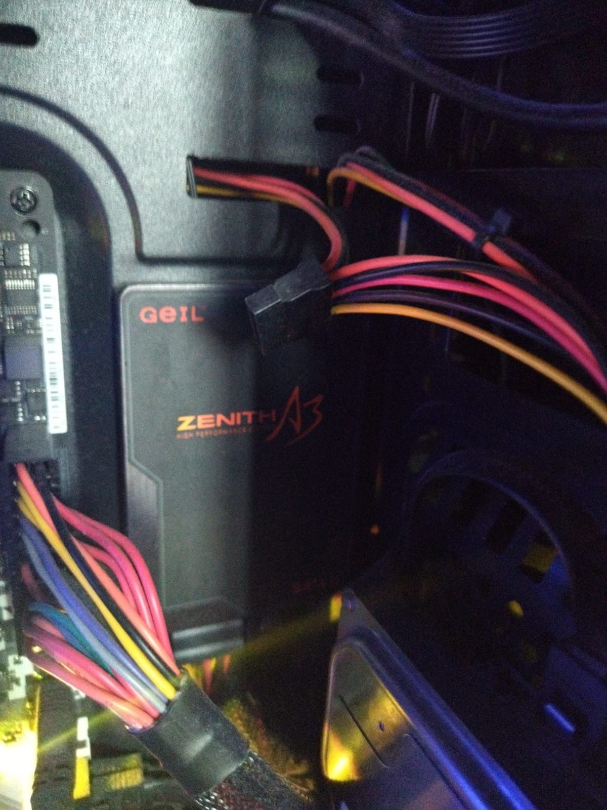 SSD GEIL Zenith продам