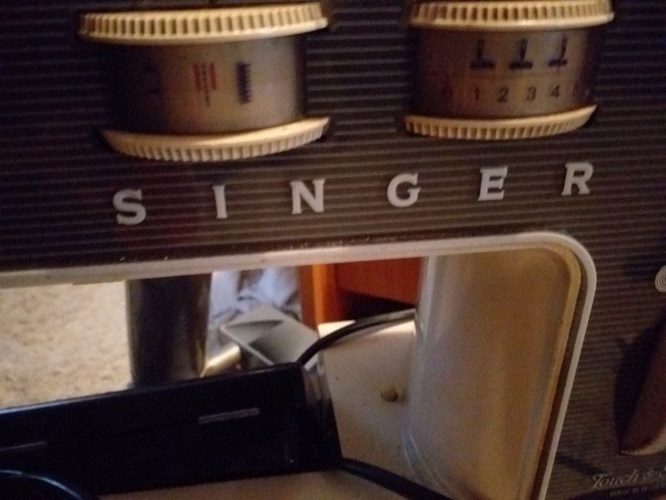 Vand masina de cusut electrica