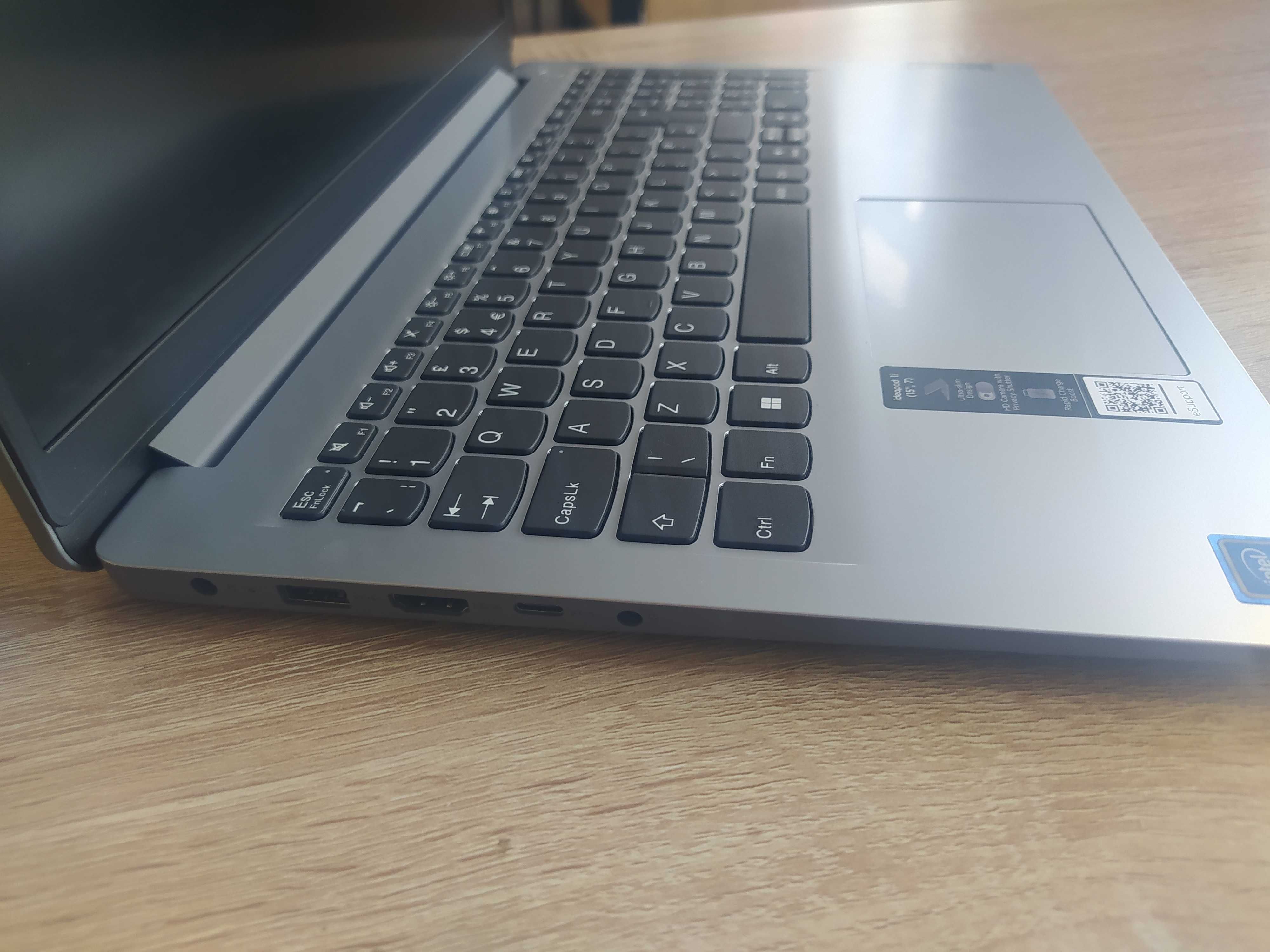 Notbuk lenovo yangi aʼlo darajada zaryadi 5-6 soat yetadi.
