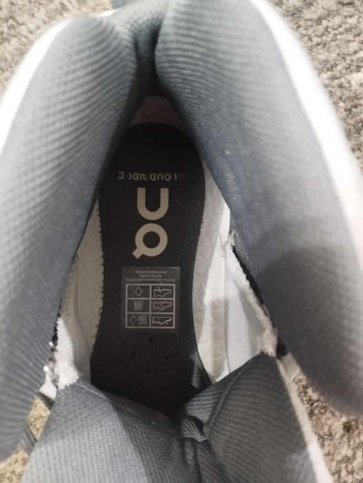 Ghete hiking On Cloudridge