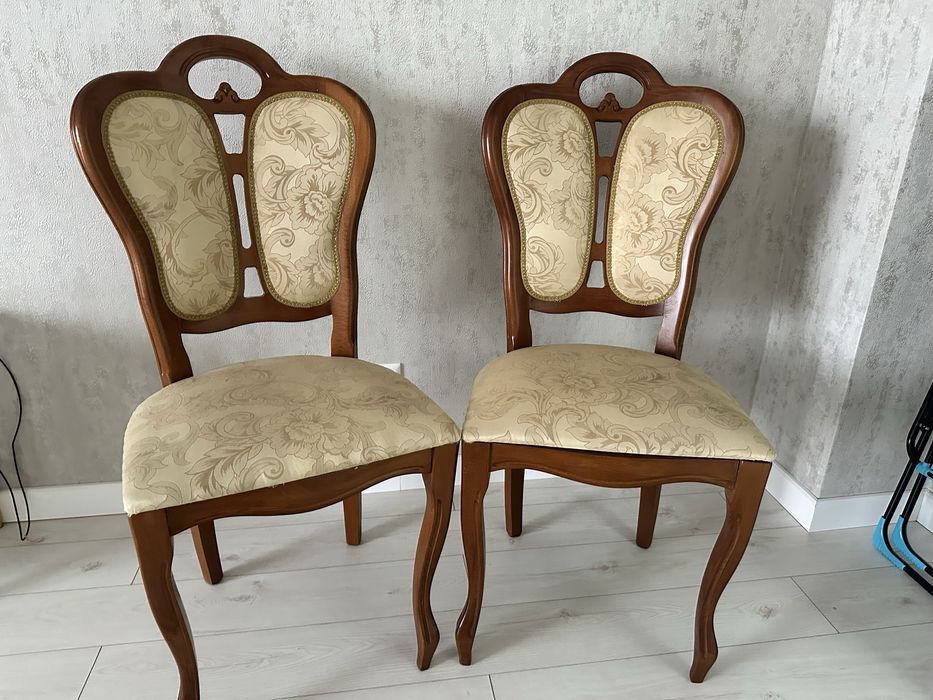 Продам диван и стулья !