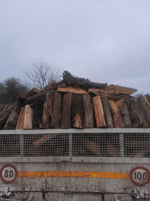 Lemne de foc de vanzare