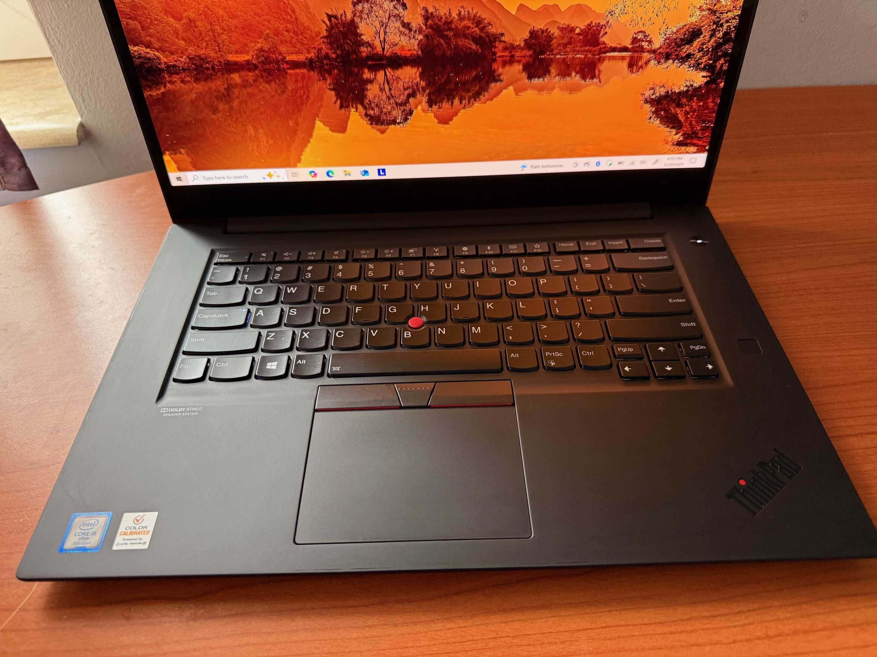 Лаптоп LENOVO P1 Gen2 i9-9880H,64GB RAM, 512GB NVME SSD, OLED 4K Intel