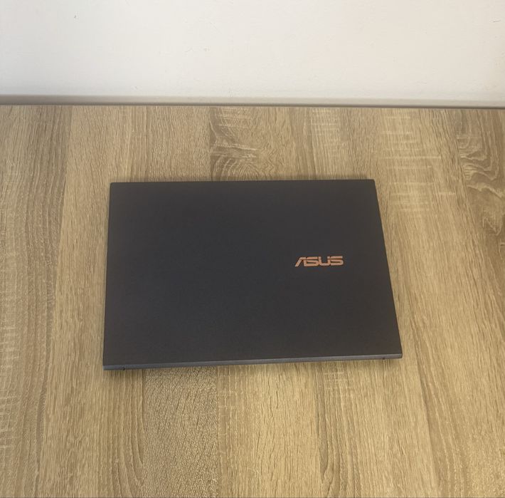 Zenbook OLED 4K TouchScreen i7-1165 RAM 16 GB Nvem 2TB SLIM