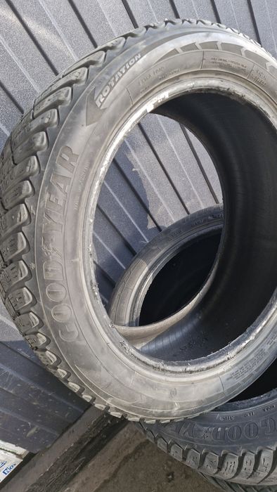 Продам комплект резины зимнюю R 17