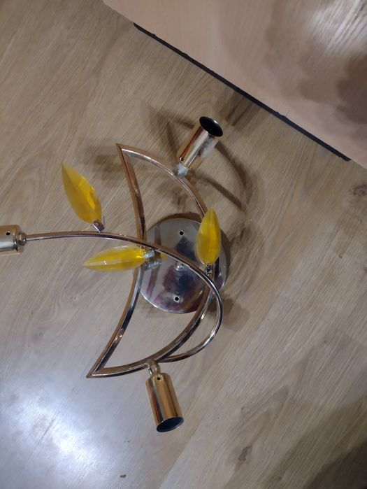 Candelabru cu 3 becuri