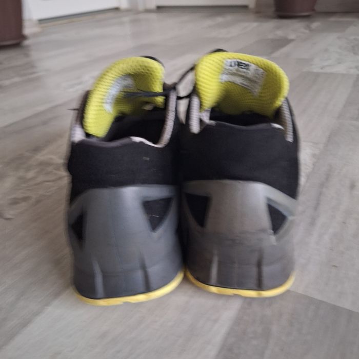 Bocanci de lucru cu bombeu Uvex nr 43