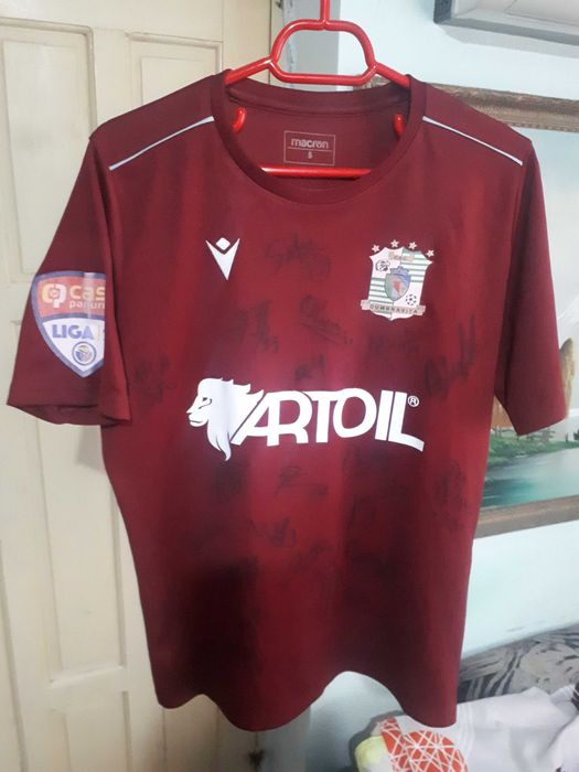 Tricou Fc Dumbravita cu autografe - Banii merg la un baiat bolnav