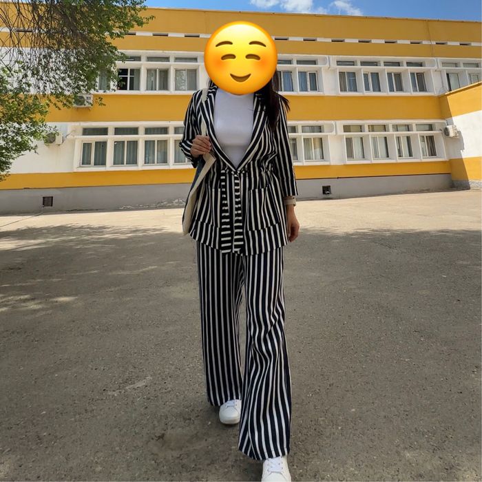 Продается брючный костюм