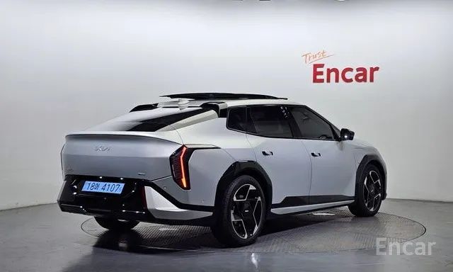 Kia EV4 Elektromobil Koreadan zakazga obkeberamiz E'lonni oqing
