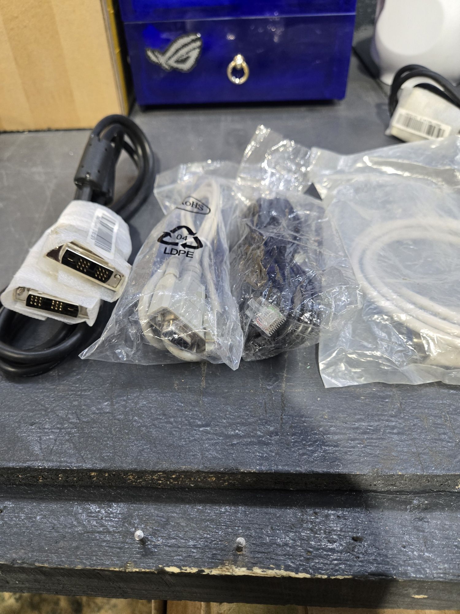 DVI-DVI, VGA-RJ45, RJ45-USB, VGA-VGA. Не дорого.